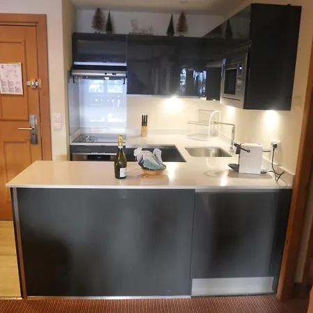 Apartment Stunning 3 Bed Duplex In The Heart Of Arc 1950 Village - Sleeps 8 *