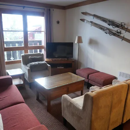 Stunning 3 Bed Duplex In The Heart Of Arc 1950 Village - Sleeps 8